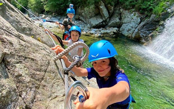 Ferrata dell'Infernone,suggestivo percorso lungo il torrente Elvo